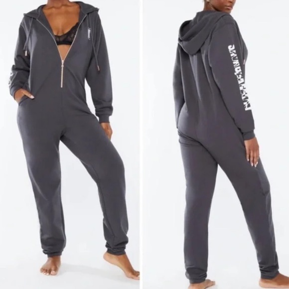 NWT Savage X Fenty Zip Up Jumpsuit Onsie - Picture 2 of 10